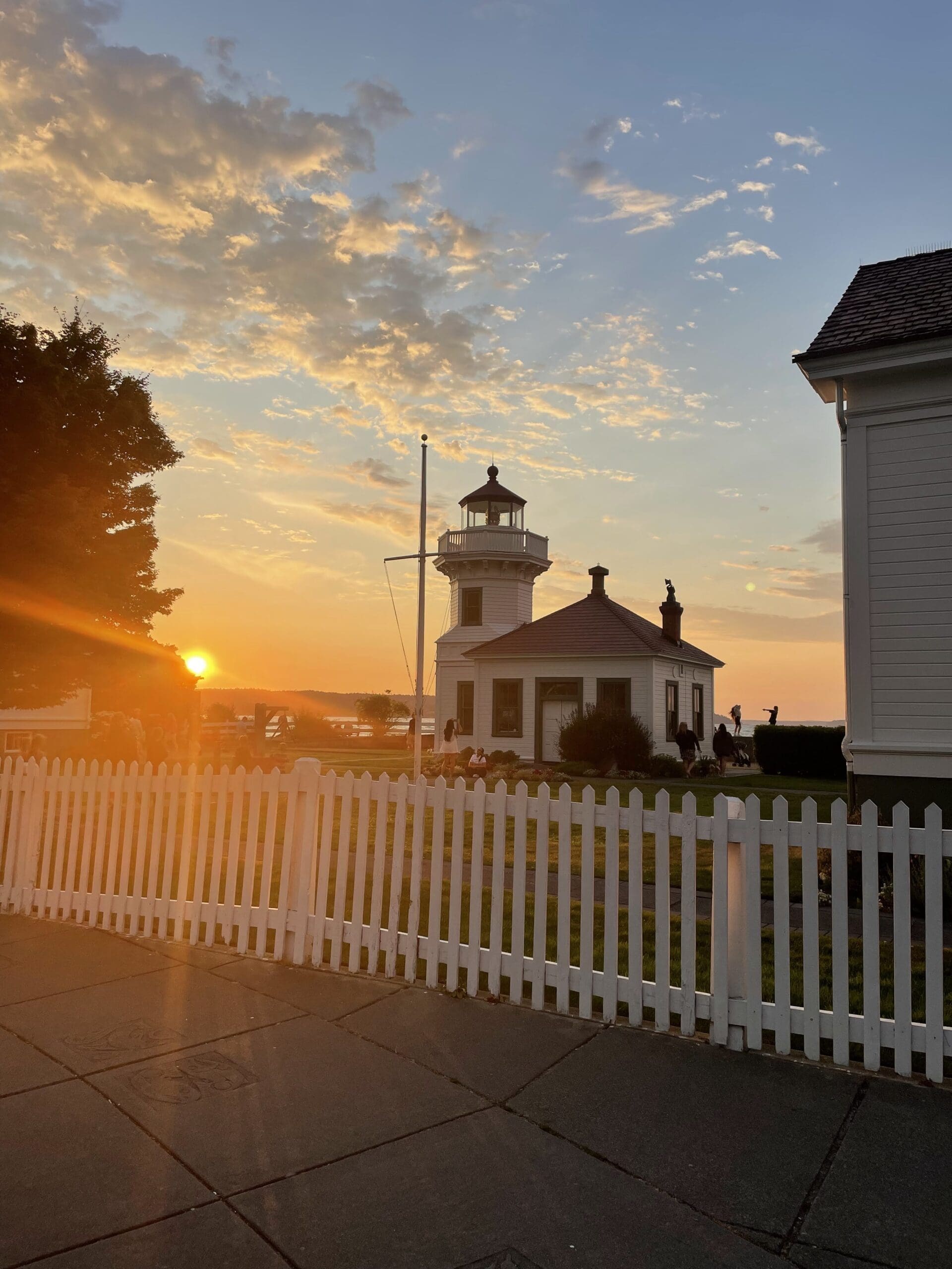 living in Mukilteo WA lighthouse
